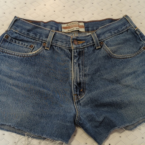 Levi Jean shorts waist 33 - Picture 4 of 4